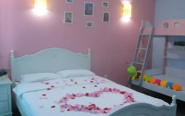 Sanya Romantic Seaview Apartment