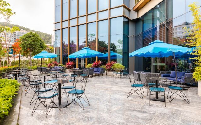 Muong Thanh Luxury Ha Long Centre Hotel