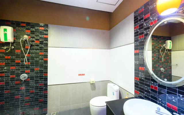 RedDoorz Plus Reun Rattana Rattanathibet