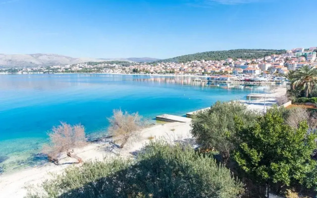 Duga - Beachfront & Seaview - A2