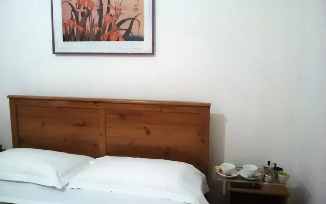 Vatican Rooms Guest House