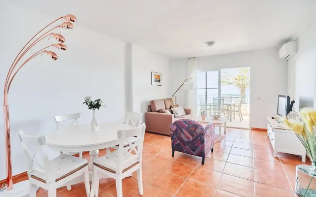 Strand Appartement met Zwembad TD04