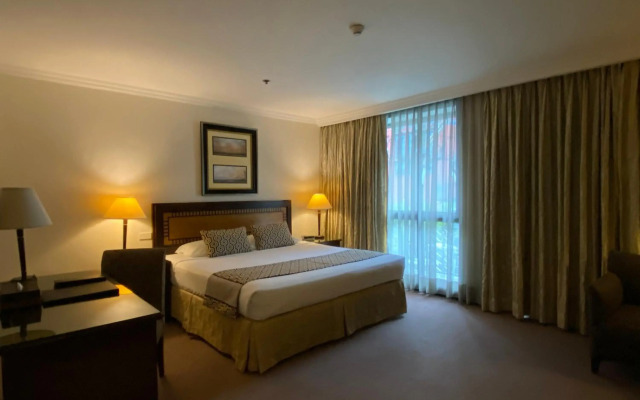Herald Suites Solana