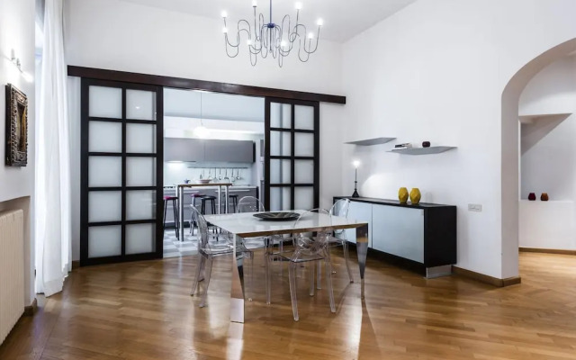 Agata Apartment With Balcony by Wonderful Italy