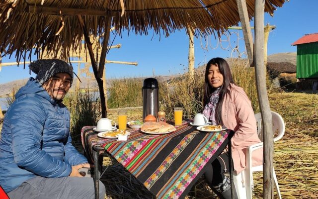 Uros Quechua Lodge