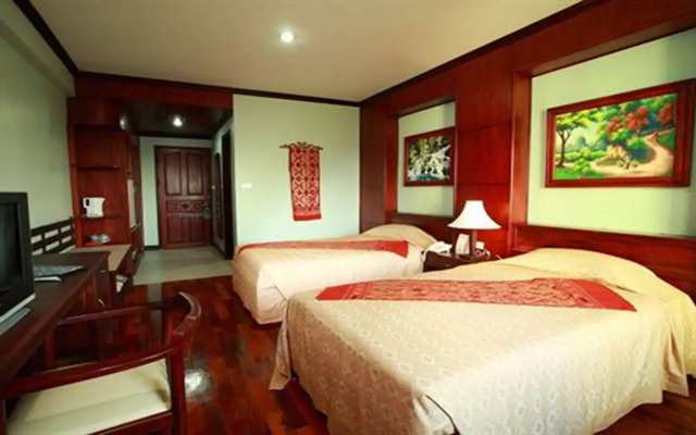 Vansana Riverside Hotel