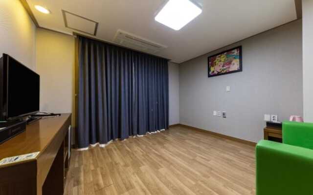 Boryeong (Daecheon) Mud Beach Hotel