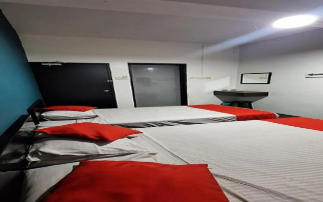 Hotel O Captain Hotel Cafe & Bistro