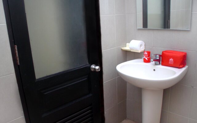 Family Guest House Surabaya