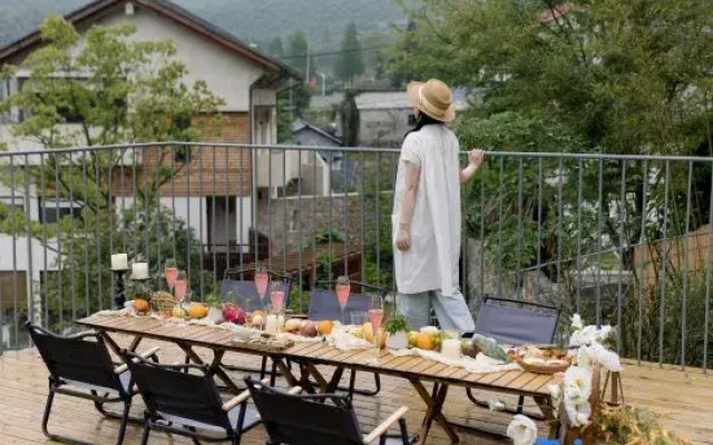 Moganshan Two Groundhogs · Wild Luxury Stream Tracing · Swimming Pool · Vacation Apartment