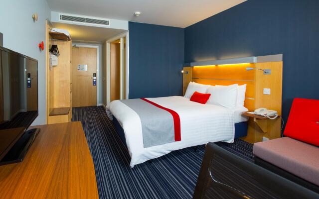 Holiday Inn Express London-Epsom Downs by IHG