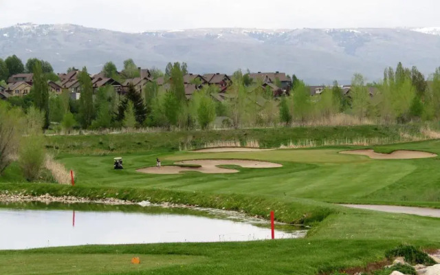 Luxury Townhouse in Mountains