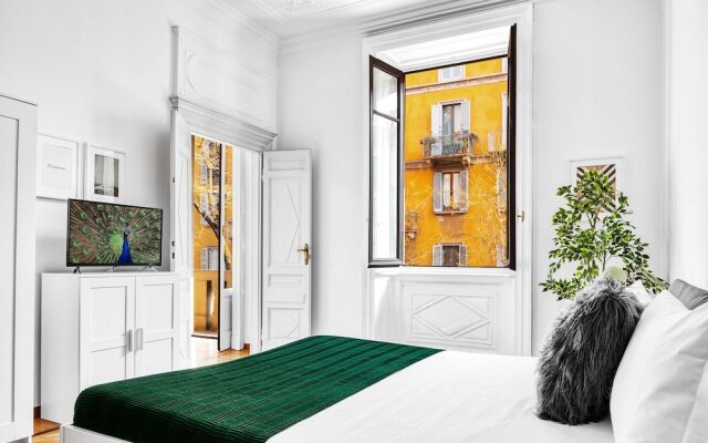 Luxury 2 Bedrooms Home in Milan Center