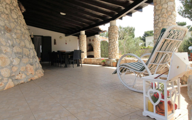 Dora Lovely Country Home