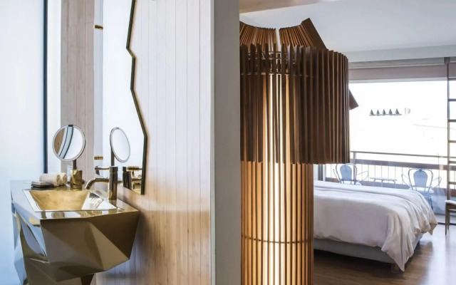 New Hotel