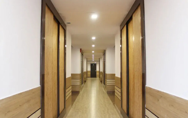 OYO 3760 Hotel Elysee