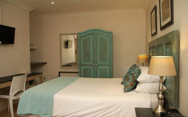 224 on Carinus B&B