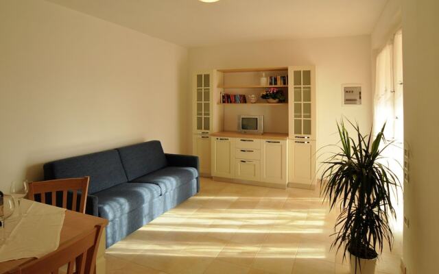 Cozy Apartment With a Terrace, Near the Sea