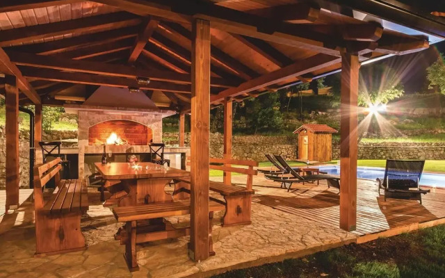 Nice Home in Matulji With Wifi and 4 Bedrooms