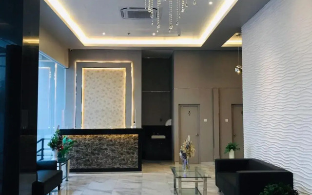 Grand   Thamrin  Hotel