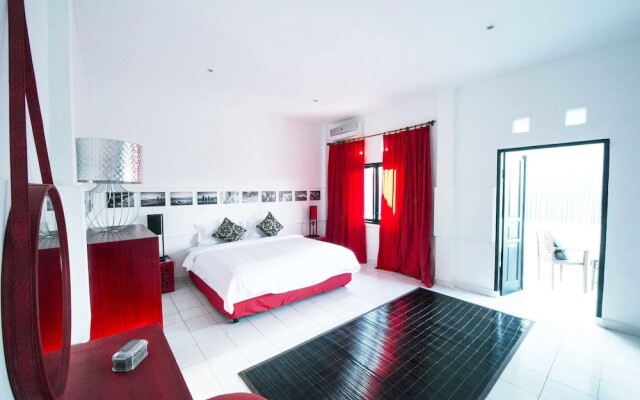 Black and Red Oberoi Villa