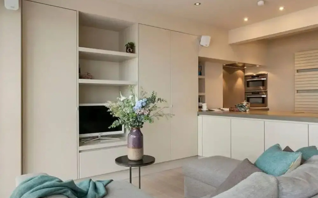 Unique Apartment With Sea-view Near the Center