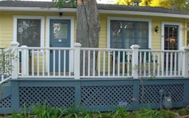 Secret Garden Inn and Cottages