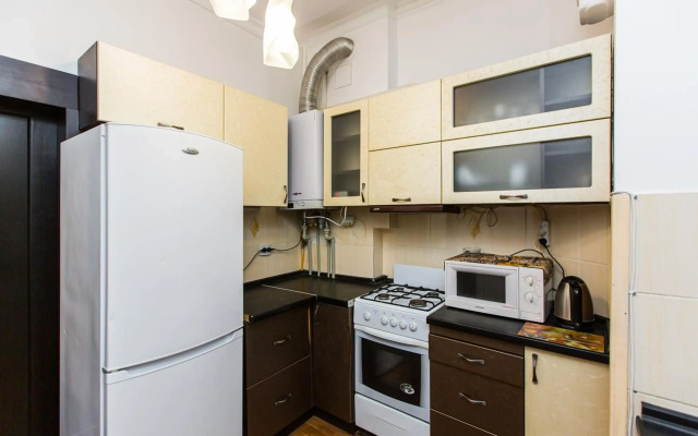 Apartment on Staroevreyska street 17