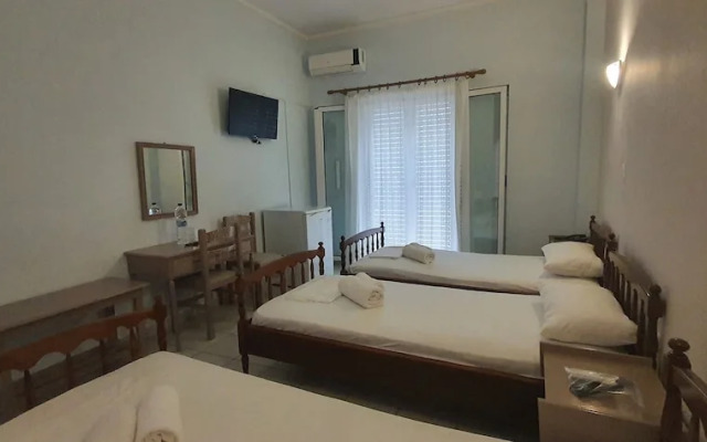Artemis Hotel
