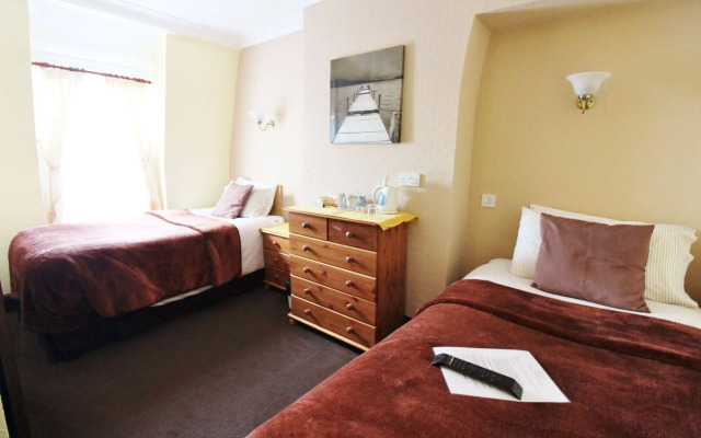 Maluth Lodge