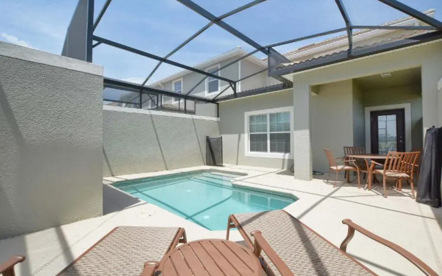 Storey Lake-5 Bedroom Townhouse w/Splashpool-1617ST