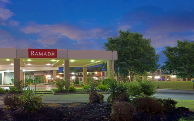 Ramada Louisville Downtown North