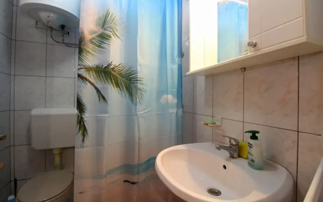 Apartment 1112