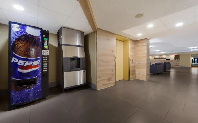 Hampton Inn Lincoln Airport I8