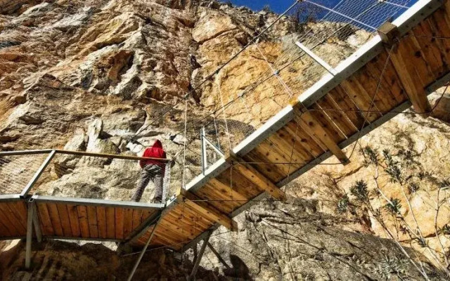 Apartamentos La Muela Chulilla