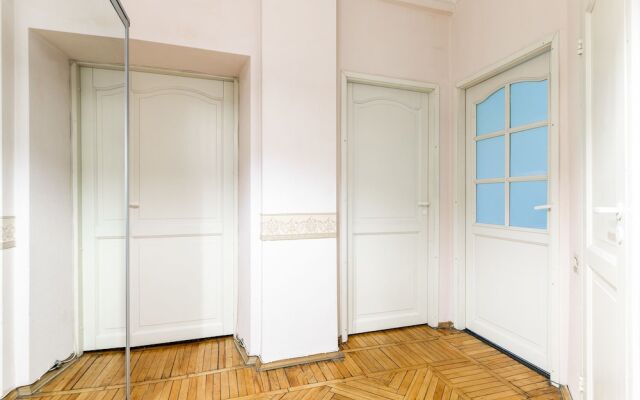 Apartment on Park Pobedy