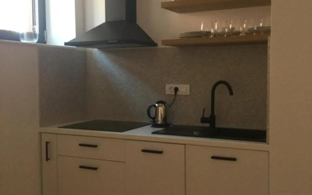 Lovely studio appartment with patio near the sea