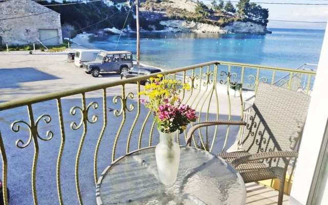 Old Harbour Apartments by CorfuEscapes