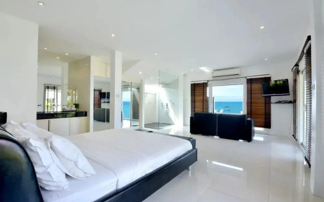 Luxury 5 Stars Beach Villa 6 Beds