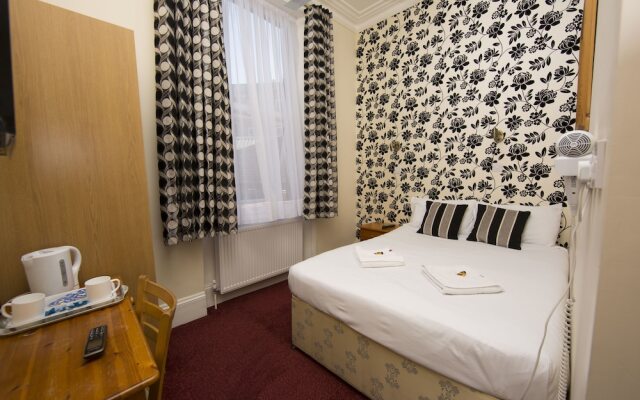 Royal Guest House by Saba