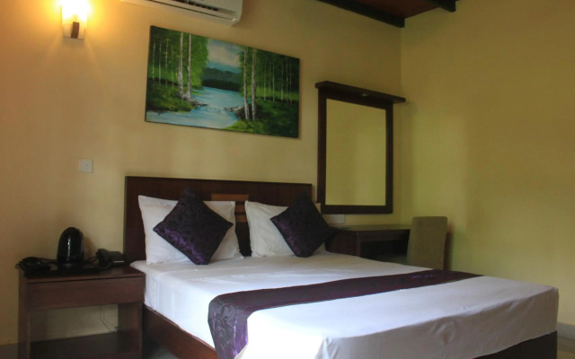 Grand 7 Hotel - Thalawathugoda