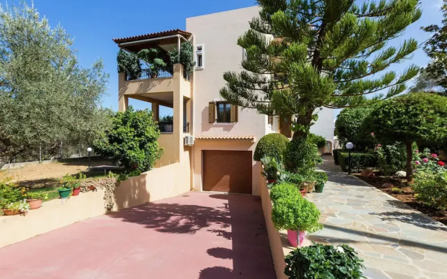 Spacious Apartment in Prines near Sea