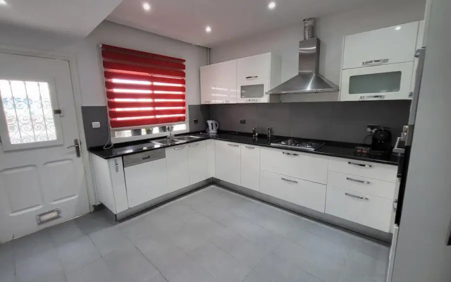 The Perfect Flat Sea Side Central Luxurious