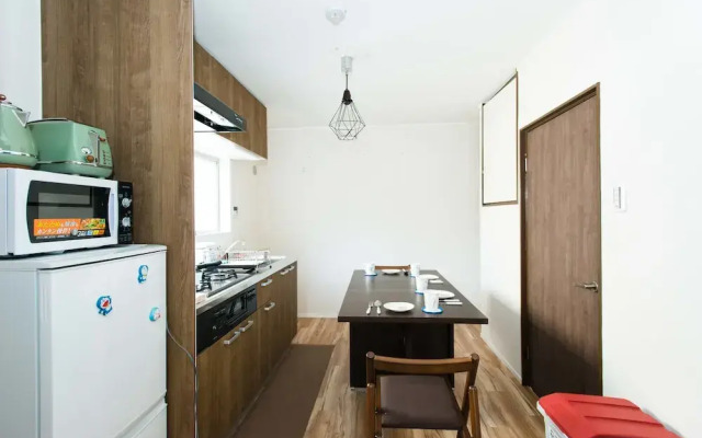 YUYU House - Imazado Anywhere Door