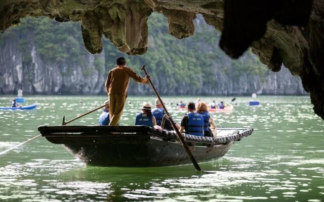 HaLong Canary Cruise