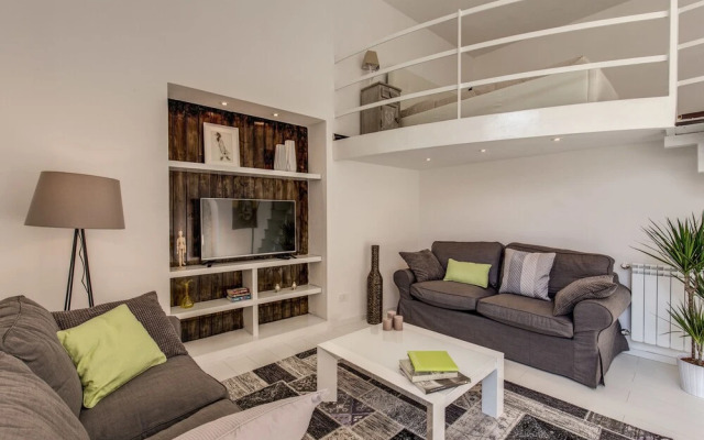 Aweshome - Spagna White Fair Loft
