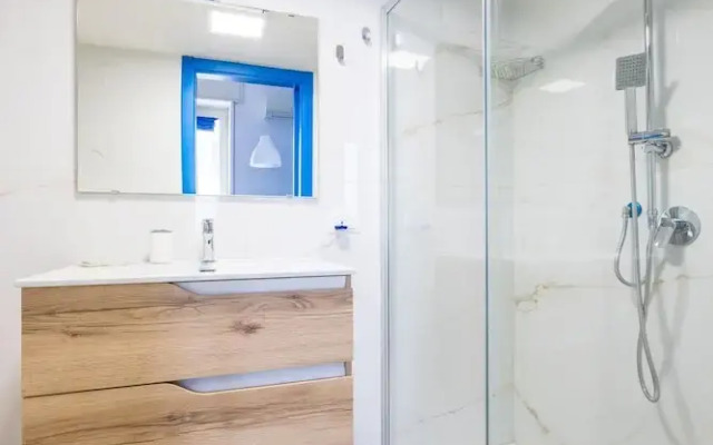 Blu Retreat Close to the City Center