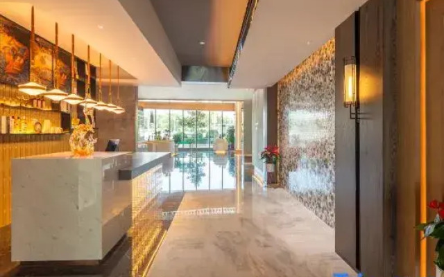 XianYang QinHuang JiaRi Hotel