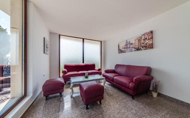 Apartcomplex Golden Bay