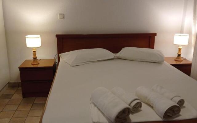Hotel Raptis Residence